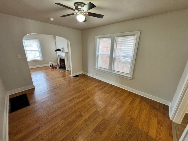 Building Photo - W. Collins Ct., 210 1/2