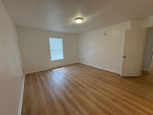Building Photo - 100 Kazmira Ct