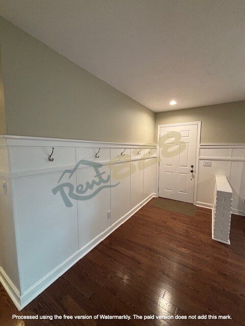 Building Photo - 201 Camellia Way