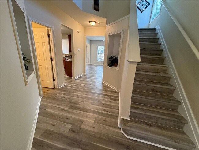 Building Photo - 1356 Upshur Pl NE