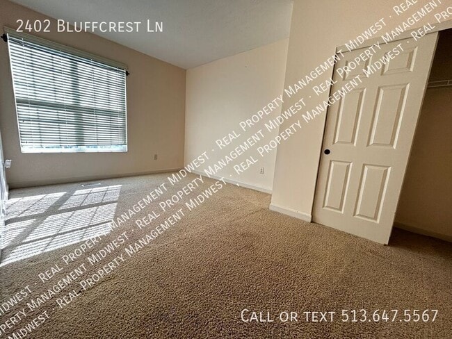 Building Photo - 2402 Bluffcrest Ln