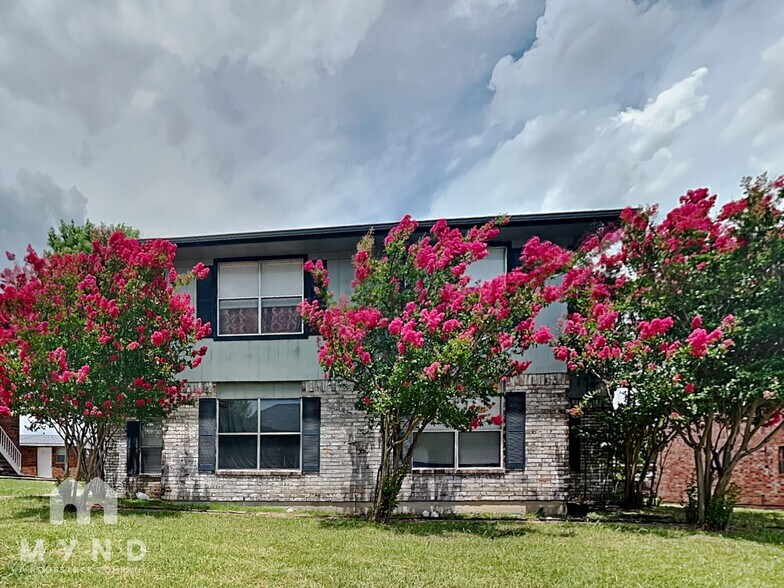 Building Photo - 5515 Brookview Ct