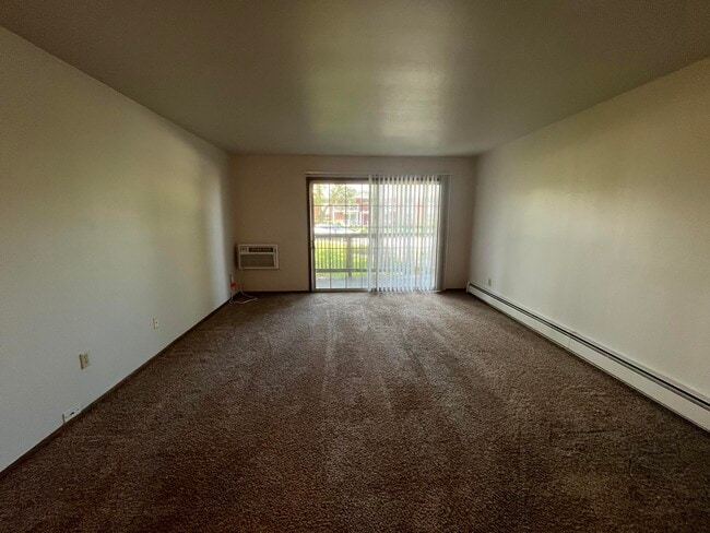 Building Photo - 207 Williamsburg Dr