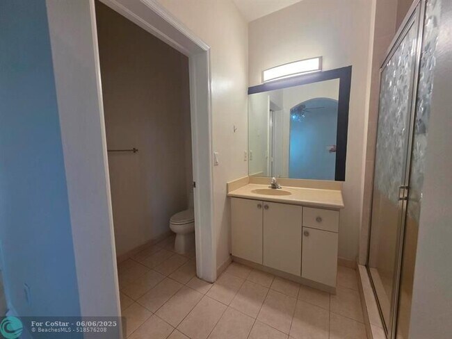 Building Photo - 4929 Windward Way
