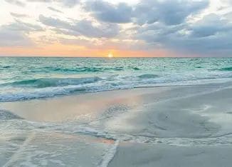 Building Photo - Downtown Sarasota! 55+ community! Beaches and shopping nearby! Partially Furnished available!