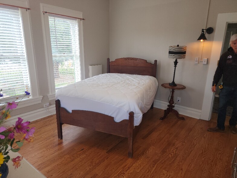 Building Photo - 100 Bauer Ave