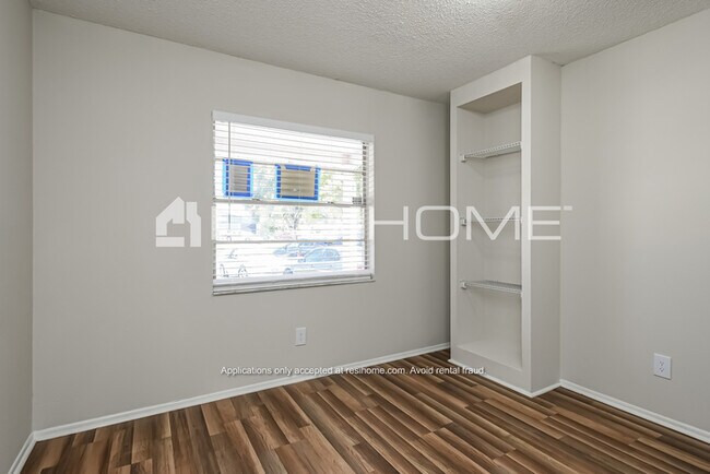 Building Photo - 3848 Beachman Dr