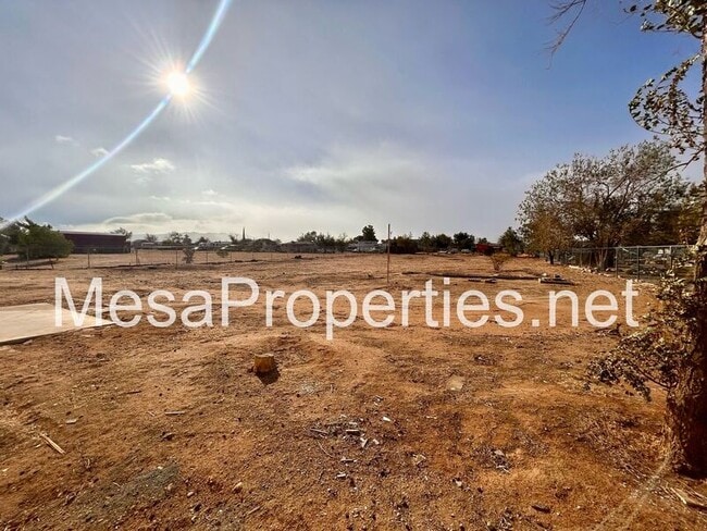 Building Photo - 16559 Manzanita St