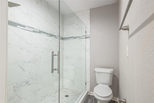 Building Photo - 1702 Athens Dr