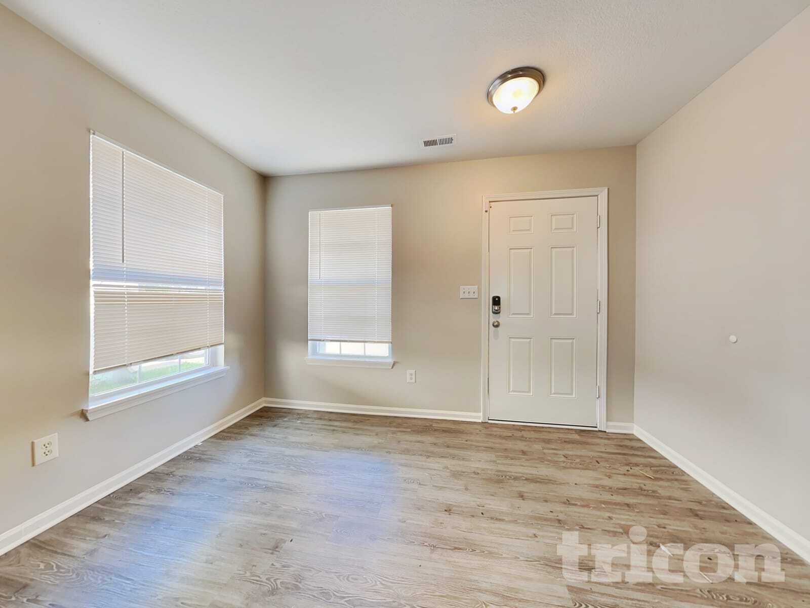 Building Photo - 10213 Blue Sky Dr