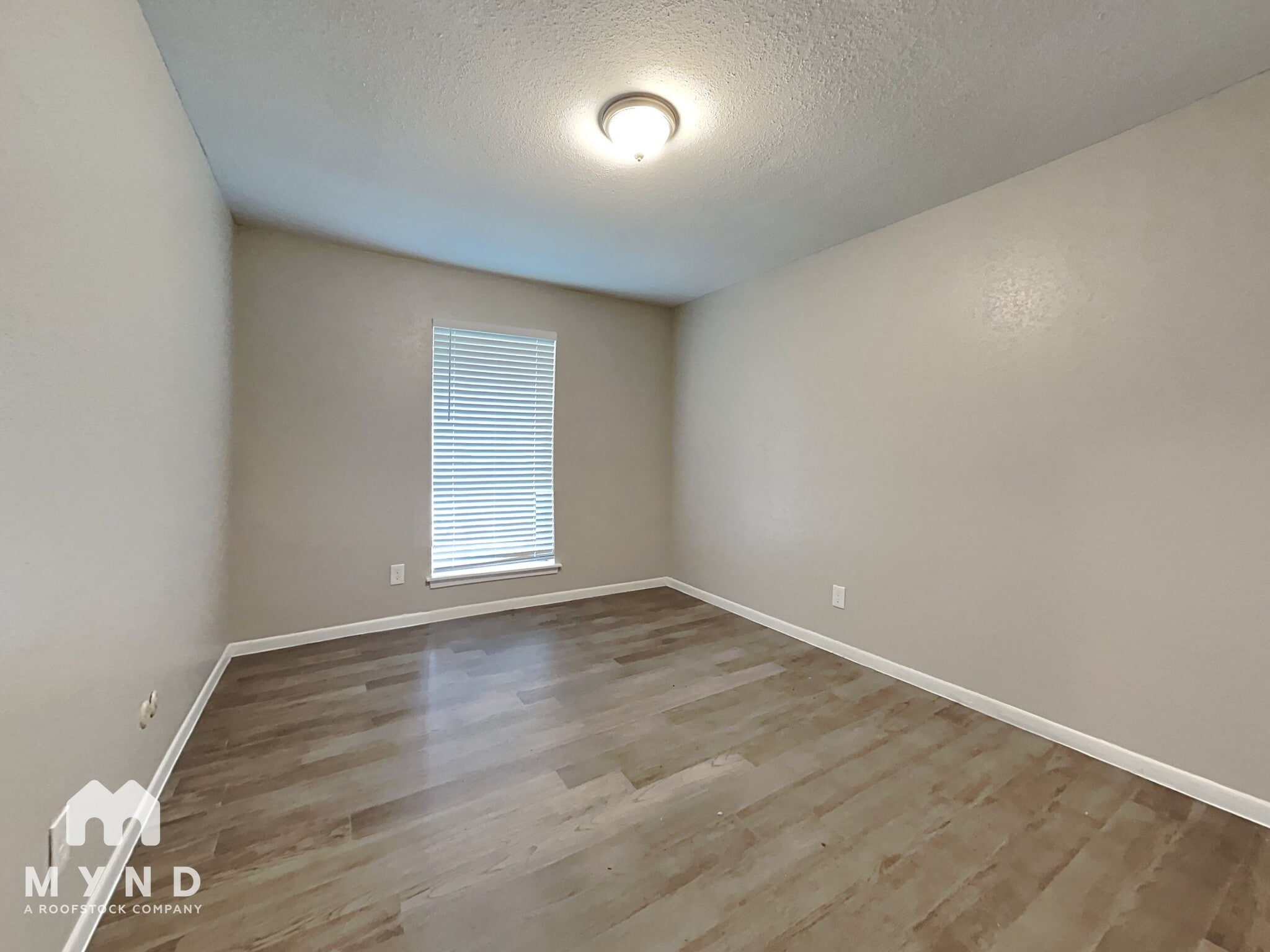 Building Photo - 15803 Mill Point Dr