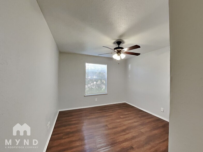 Building Photo - 7145 Romford Way