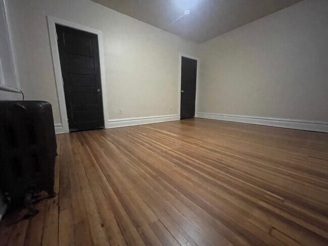 Building Photo - 943 Monocacy St