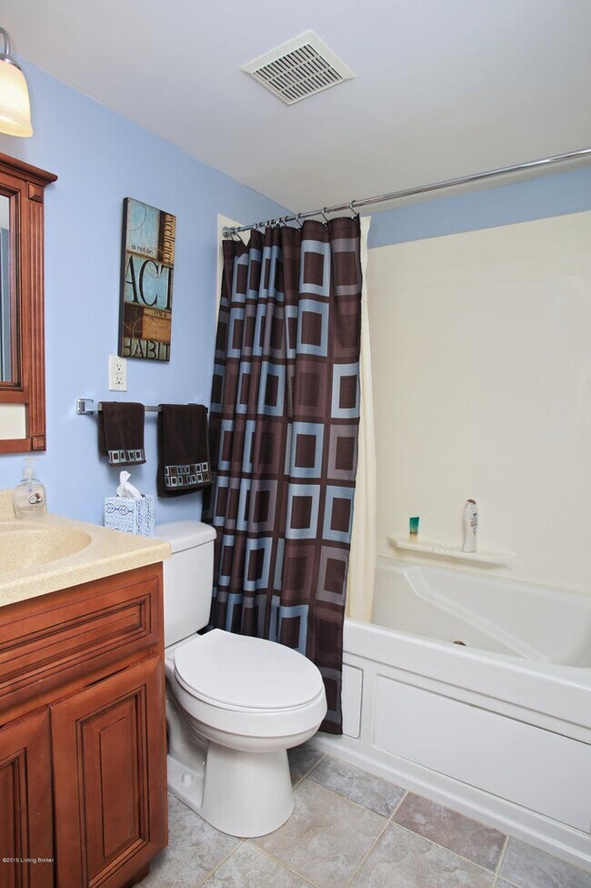 Building Photo - 2324 Emerson Ave