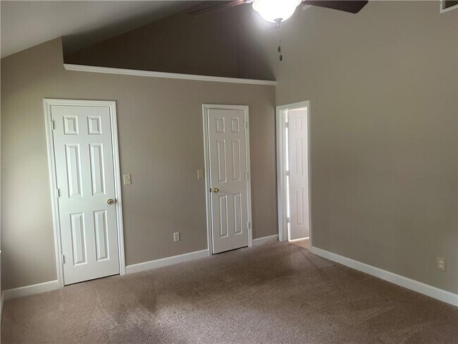 Building Photo - 10560 Willow Meadow Cir
