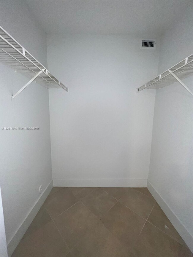 Building Photo - 5761 Riverside Dr