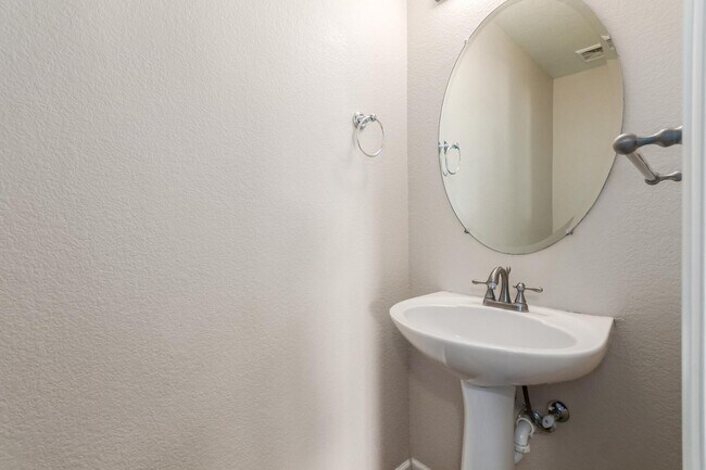 Building Photo - 42556 W Anne Ln