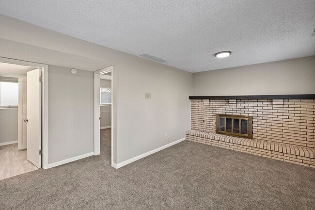 Building Photo - 1404 Imperial Rd