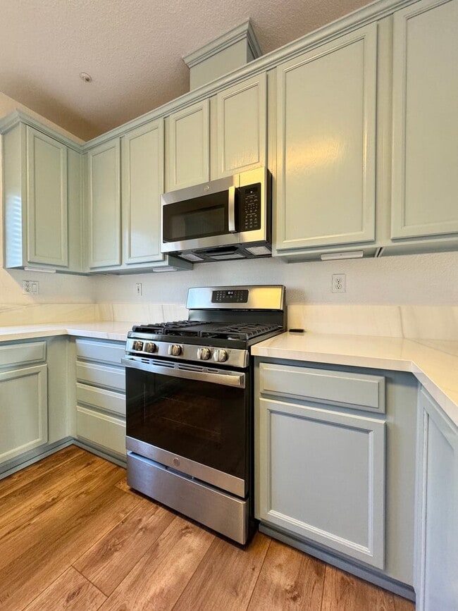 Building Photo - TENTATIVELY RENTED 3 Bedrooms, 2 1/2 Bathrooms, Serene Napa Setting