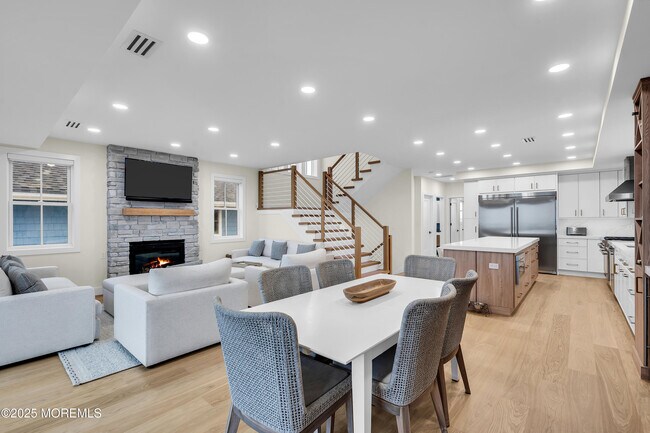 Building Photo - 3580 Ocean Terrace