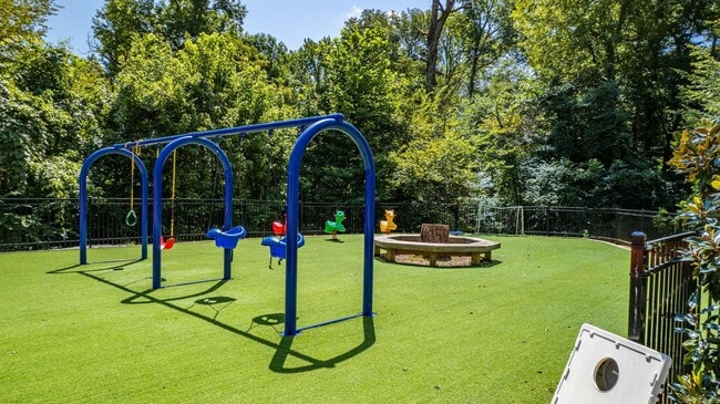 Building Photo - 151 Summerwood Dr