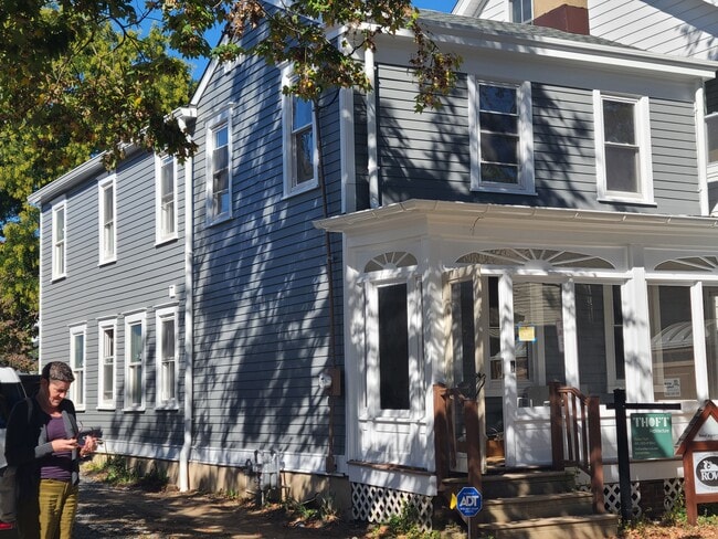 Building Photo - 33 Green Street