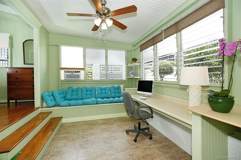 Building Photo - 1132 Mapuana St