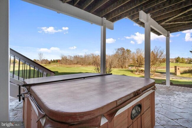 Building Photo - 25593 Creek Run Terrace