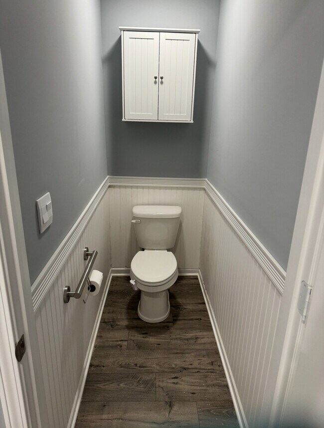 Building Photo - 5817 Flat Hill Dr