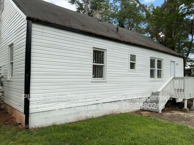 Building Photo - 1809 Ellington St