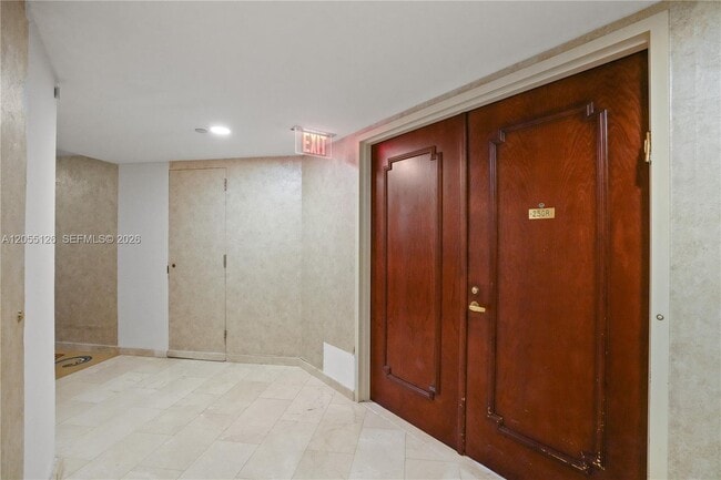 Building Photo - 19355 Turnberry Way