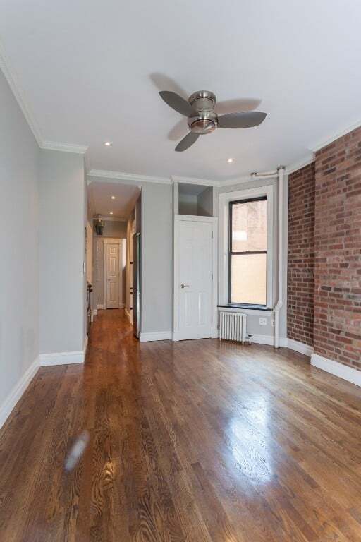 Building Photo - 246 Mott St