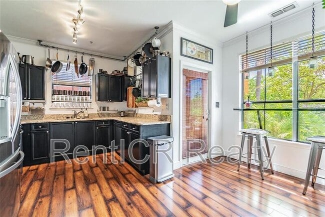 Building Photo - 2717 Via Cipriani