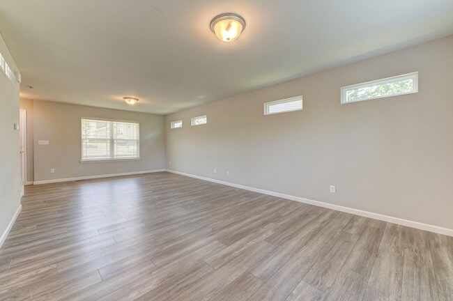 Building Photo - Beautifully Custom Crafted 2-Story Home 3 ...
