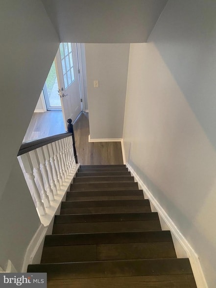 Building Photo - 4313 White Oak Ct