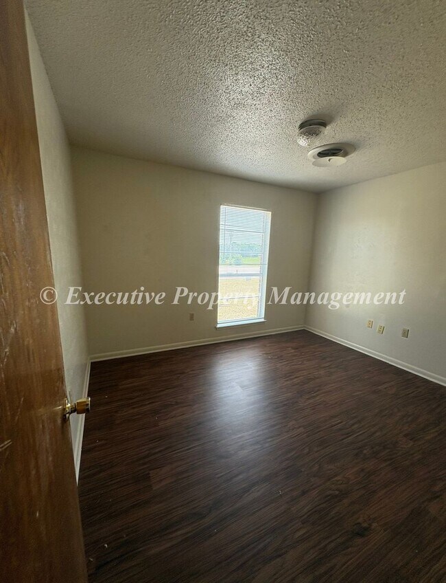 Building Photo - 7544 FM 2657