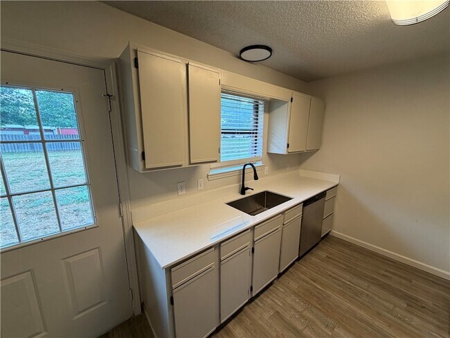 Building Photo - 4003 S Carol Pl