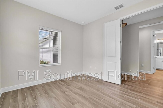 Building Photo - 18018 Franklin Park Ct