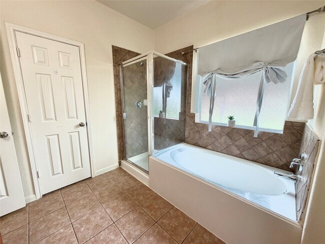 Building Photo - 25122 Southbriar Ln