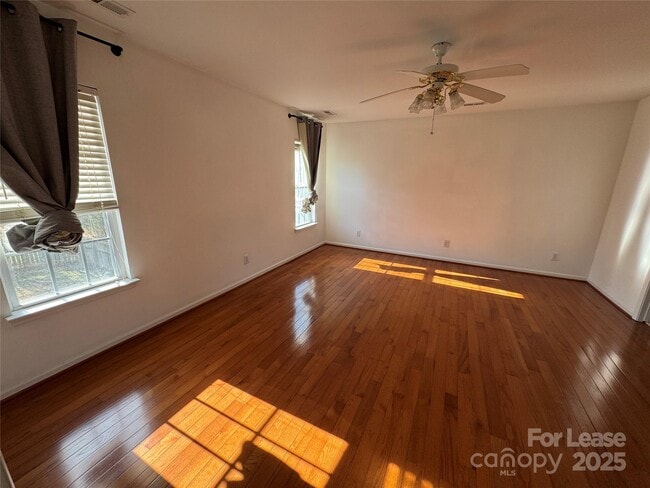 Building Photo - 9920 Forest Run Ln