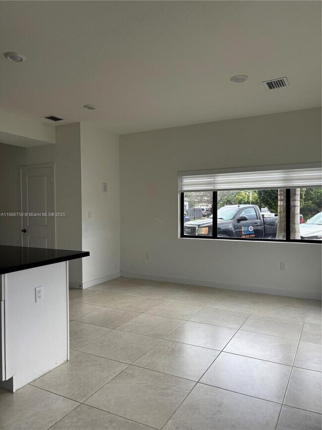 Building Photo - 25372 SW 135th Ave