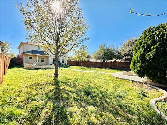 Building Photo - 2800 Canyon Valley Run