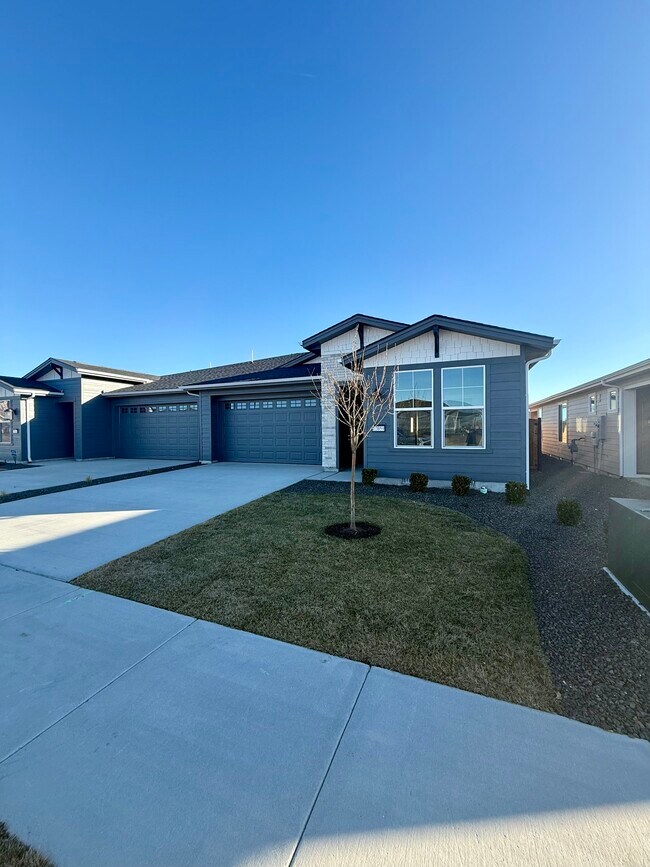 Building Photo - 12059 W Anthos Ln
