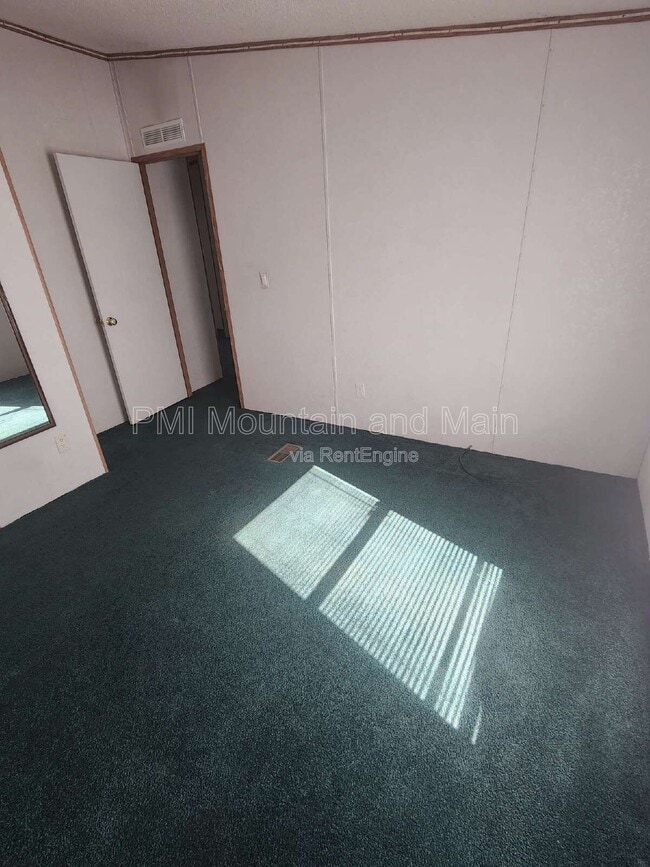 Building Photo - 9 Misty Mountain Way