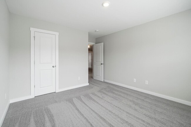 Building Photo - Brand New Construction Luxury Townhome in Pineville