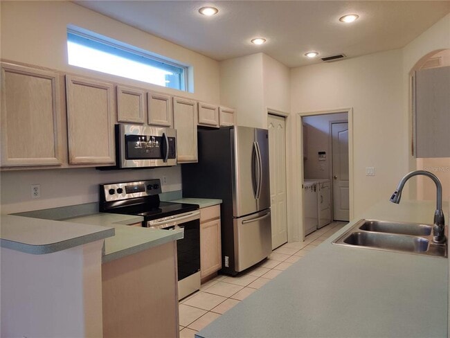 Building Photo - 4469 Edinbridge Cir