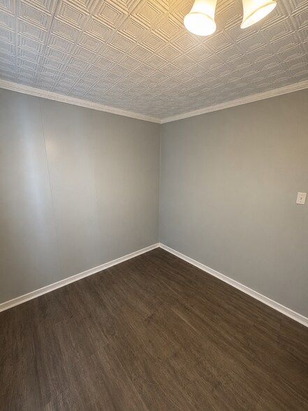 Building Photo - 522 2nd St