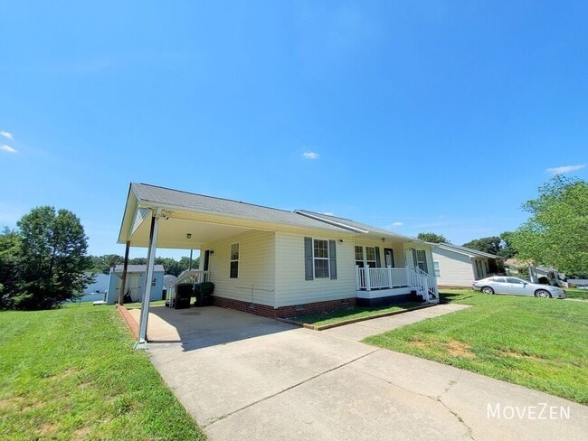 Building Photo - 509 Rosecrest Dr