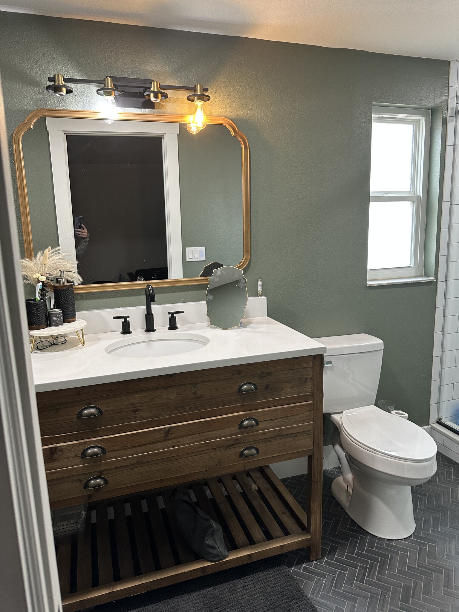Primary bath - 508 Hillpine Way