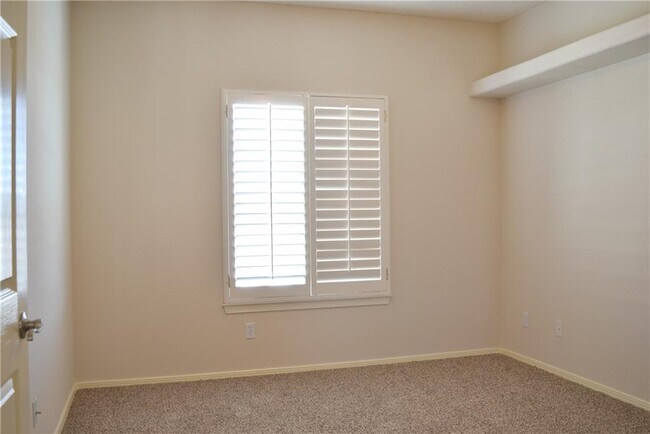 Building Photo - 6332 Franklin Vista Dr